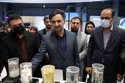 Dehghani Firouzabadi visiting the chemical catalysts exhibition: insurance for the use of knowledge-based products is necessary for the country's industry.